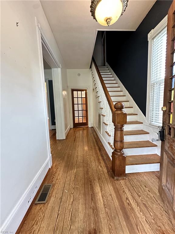 166 Broad ST