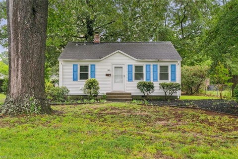 Photo of 714 Hilton Boulevard, Newport News, VA 23605 (MLS # 10655127)
