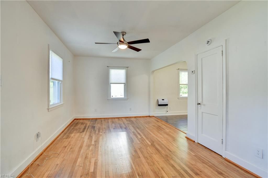 Photo of 26 Monroe Drive, Hampton, VA 23669 (MLS # 10614217)