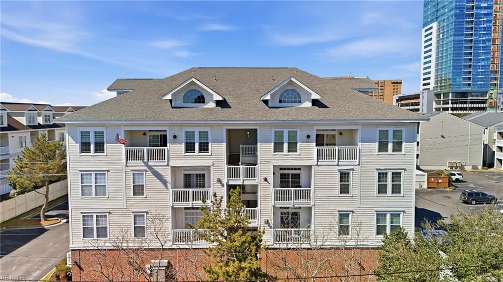 Photo of 2900 Brighton Beach Place #201, Virginia Beach, VA 23451 (MLS # 10626577)