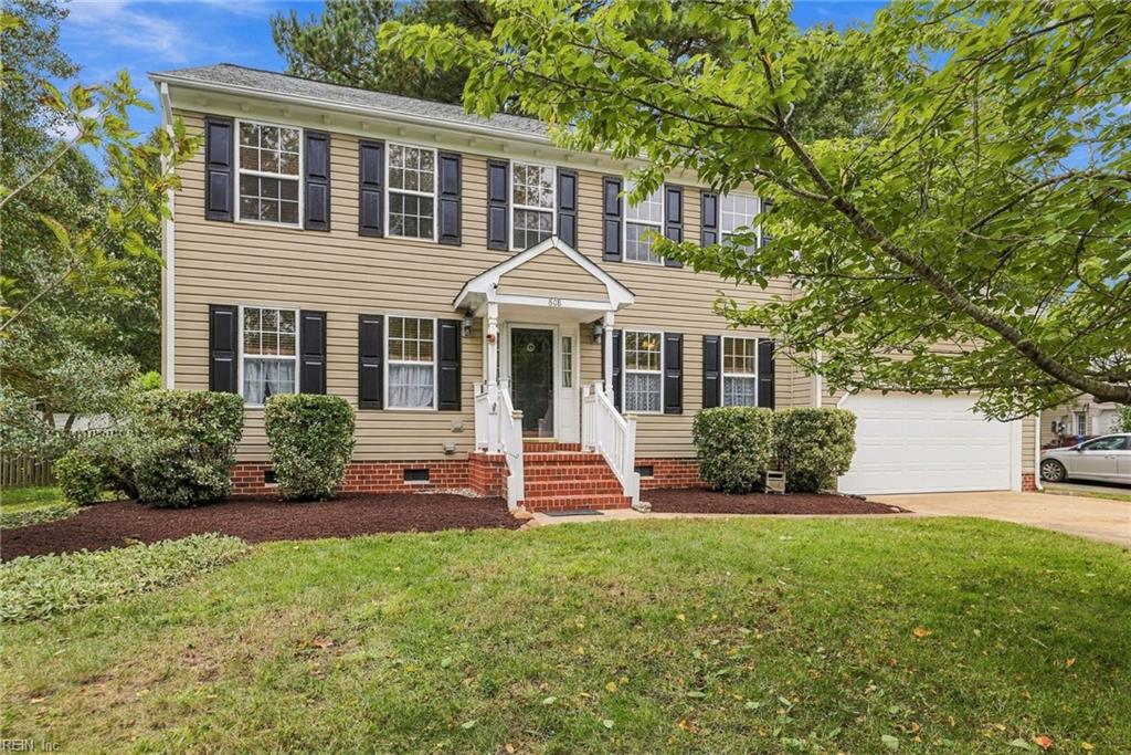 Photo of 808 Dolph Circle, Chesapeake, VA 23322 (MLS # 10658008)
