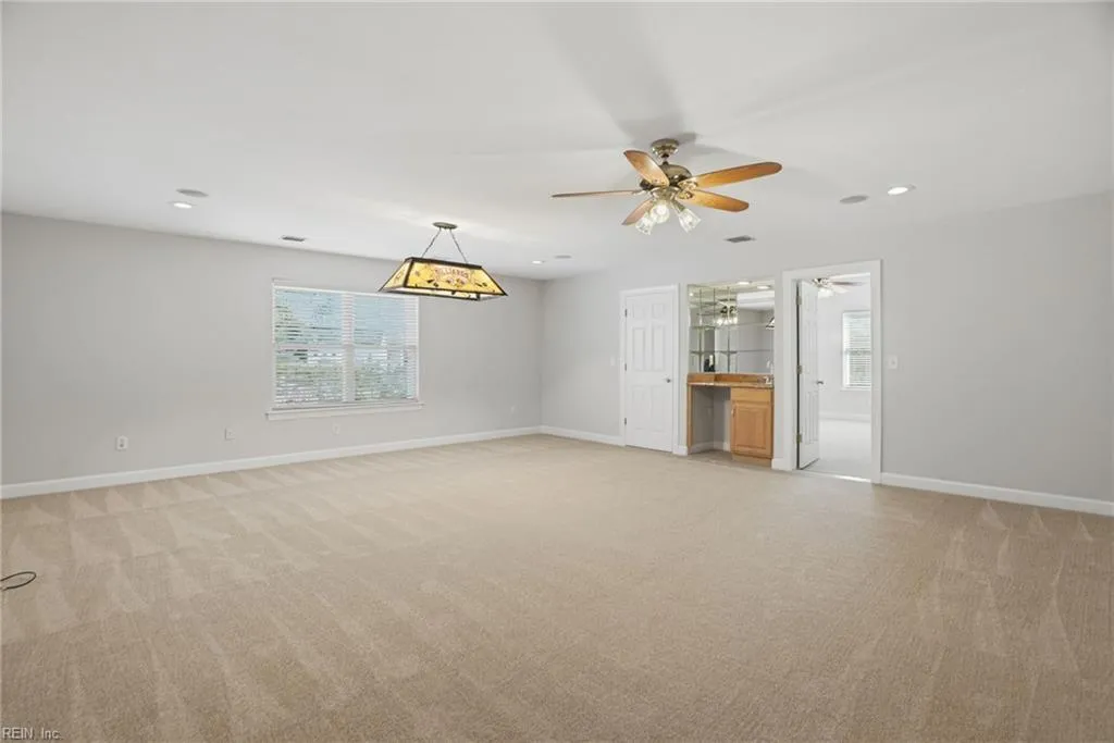 Virginia Beach, Virginia 23456, United States, 5 Bedrooms Bedrooms, ,4 BathroomsBathrooms,Residential,Active,254439