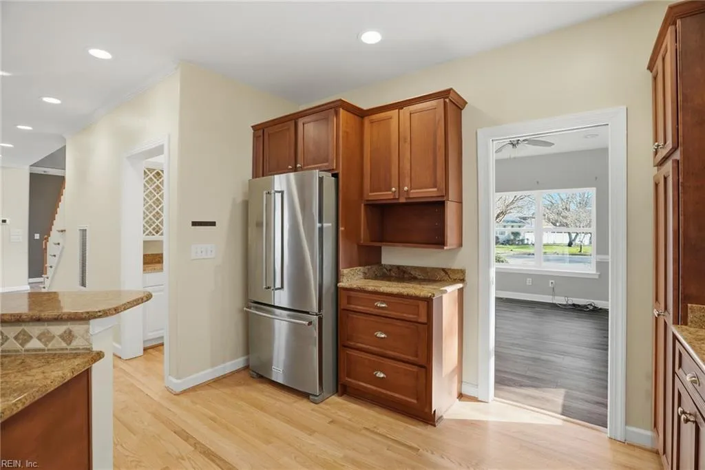 Virginia Beach, Virginia 23456, United States, 5 Bedrooms Bedrooms, ,4 BathroomsBathrooms,Residential,Active,254439