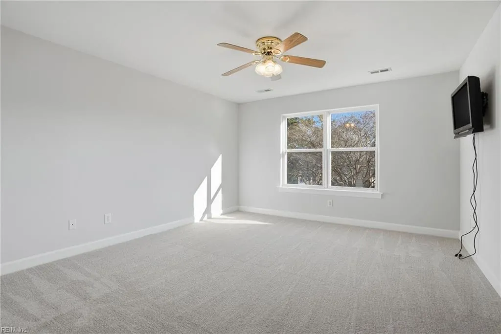 Virginia Beach, Virginia 23456, United States, 5 Bedrooms Bedrooms, ,4 BathroomsBathrooms,Residential,Active,254439