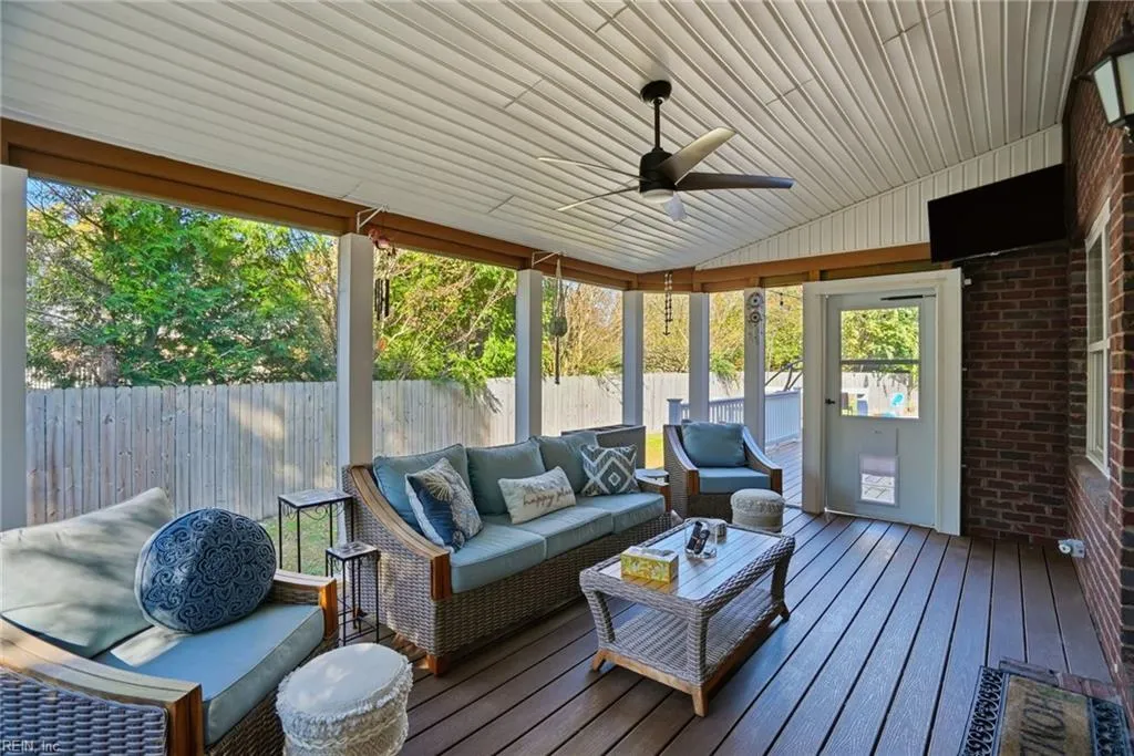 Virginia Beach, Virginia 23456, United States, 5 Bedrooms Bedrooms, ,4 BathroomsBathrooms,Residential,Active,254439