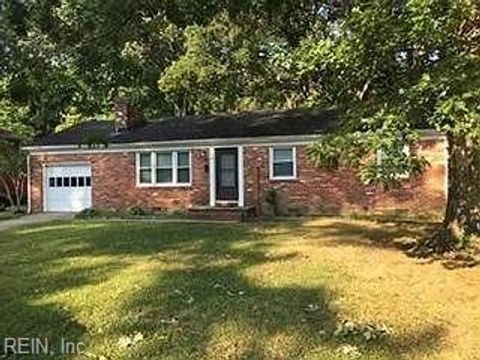 Photo of 10 Mammoth Oak Road, Newport News, VA 23606 (MLS # 10634406)