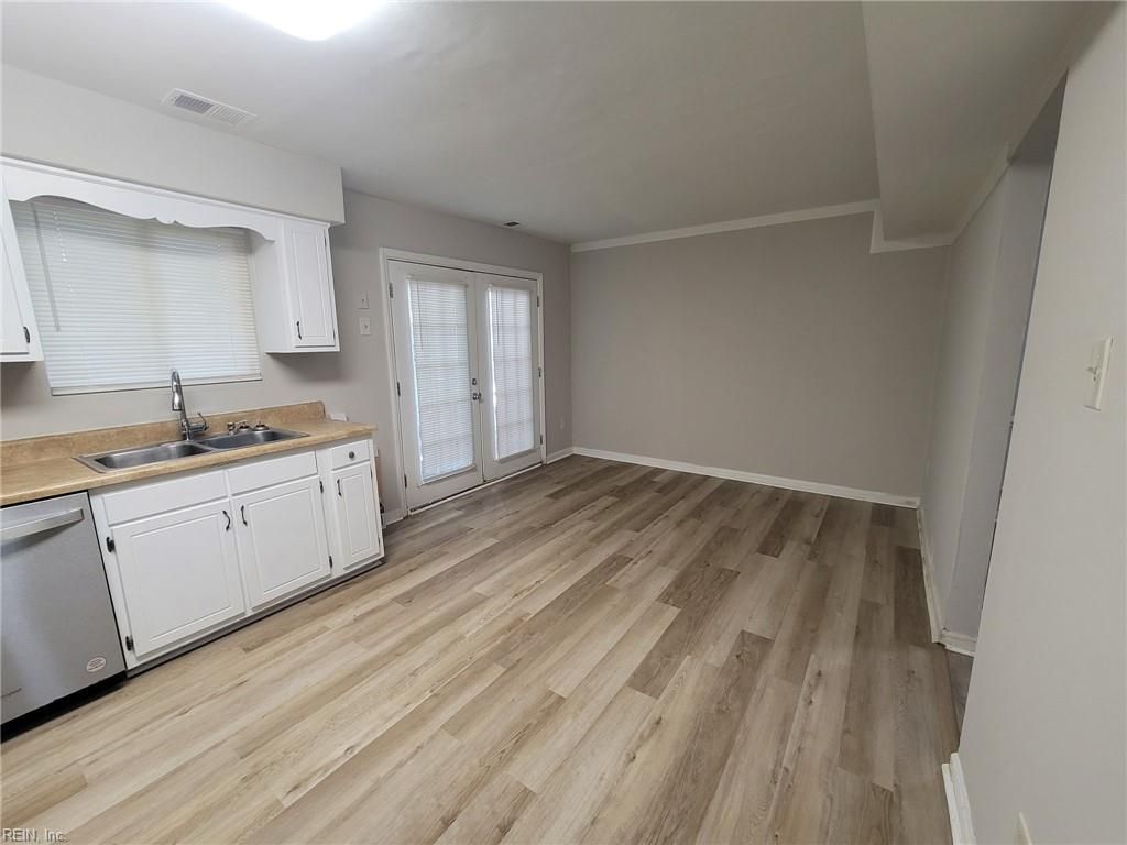 Photo of 3221 Barlborough Way, Virginia Beach, VA 23453 (MLS # 10633509)