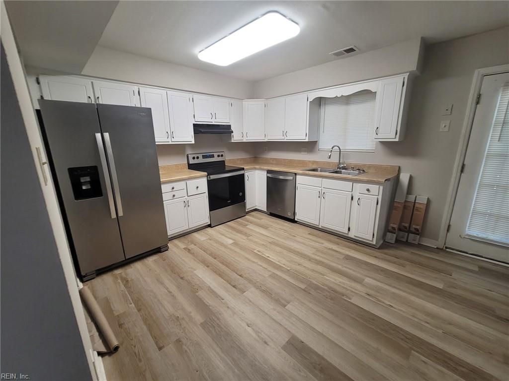 Photo of 3221 Barlborough Way, Virginia Beach, VA 23453 (MLS # 10633509)