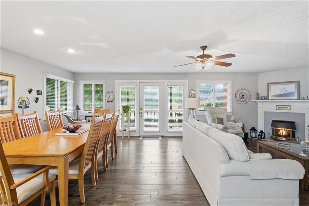 Photo of 1214 Foursome Lane, Virginia Beach, VA 23455 (MLS # 10636449)
