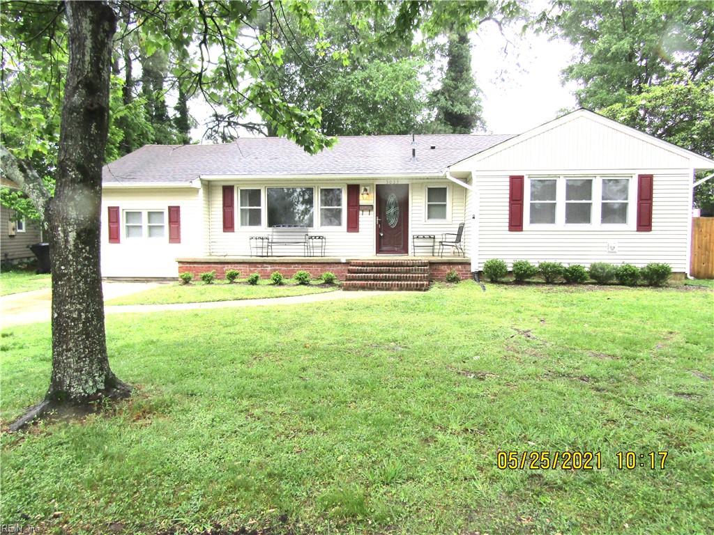 Photo of 3033 Belle Haven Drive, Virginia Beach, VA 23452 (MLS # 10647733)
