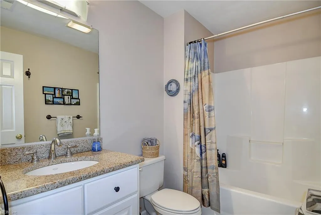 Virginia Beach, Virginia 23451, United States, 5 Bedrooms Bedrooms, ,4 BathroomsBathrooms,Residential,Active,144810