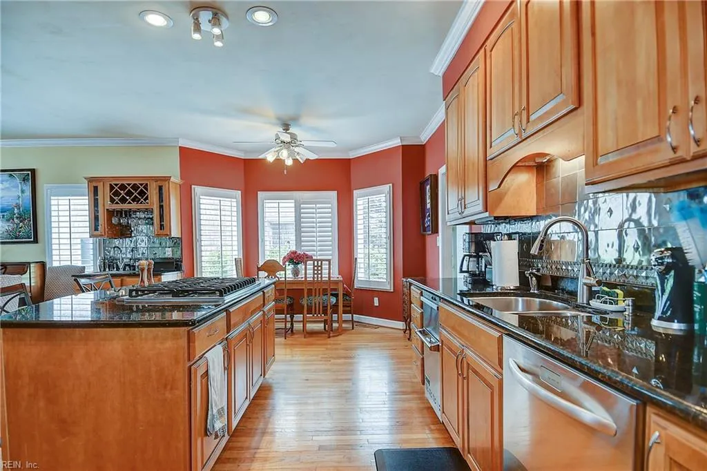 Virginia Beach, Virginia 23451, United States, 5 Bedrooms Bedrooms, ,4 BathroomsBathrooms,Residential,Active,144810