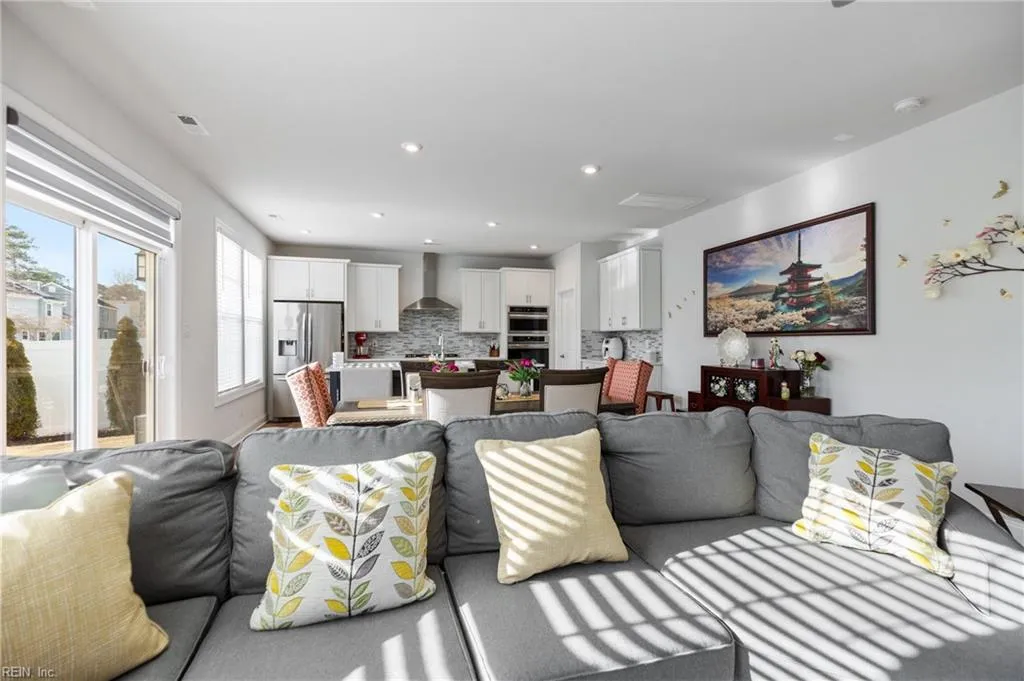 Newport News, Virginia 23608, United States, 3 Bedrooms Bedrooms, ,3 BathroomsBathrooms,Residential,Active,79460