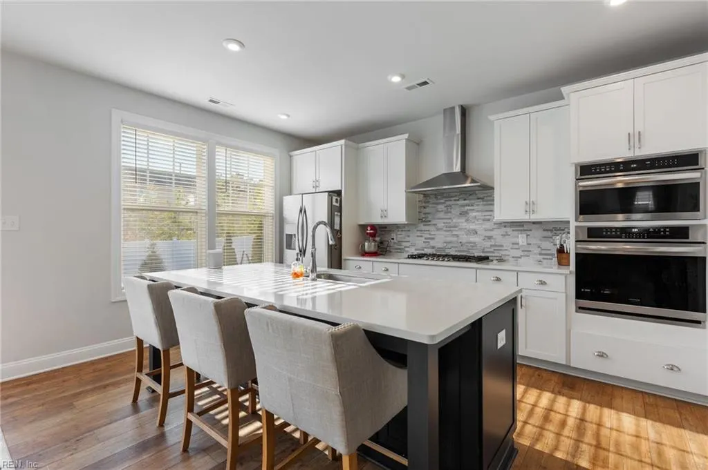 Newport News, Virginia 23608, United States, 3 Bedrooms Bedrooms, ,3 BathroomsBathrooms,Residential,Active,79460