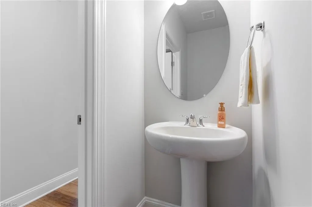 Newport News, Virginia 23608, United States, 3 Bedrooms Bedrooms, ,3 BathroomsBathrooms,Residential,Active,79460