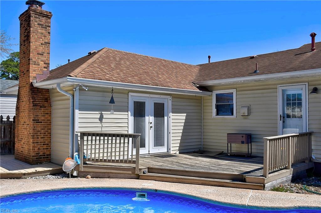 243 E Chickasaw RD