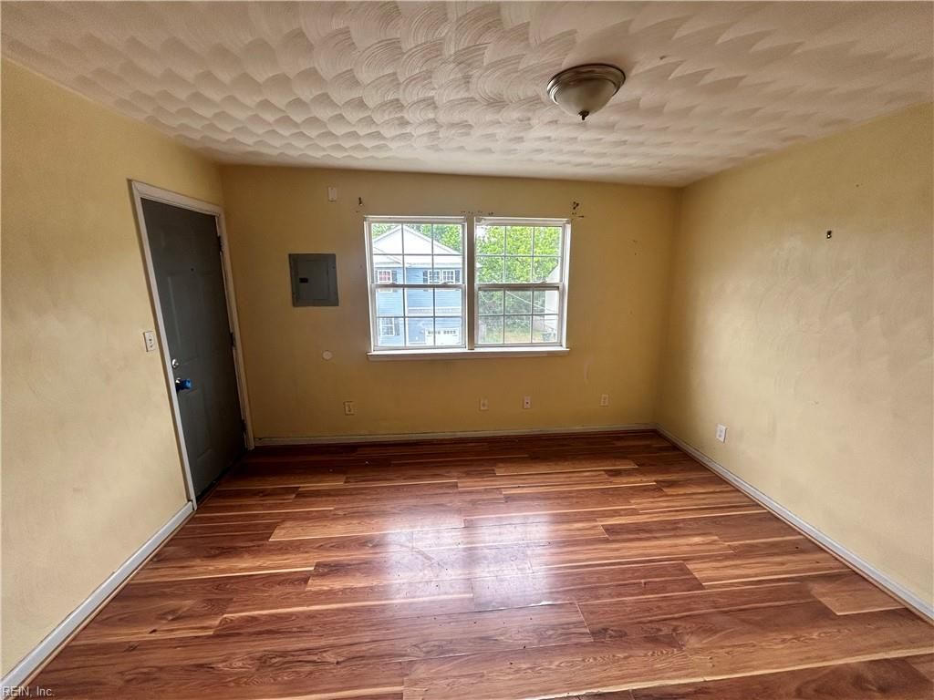 Photo of 730 Roswell Avenue, Norfolk, VA 23504 (MLS # 10631748)