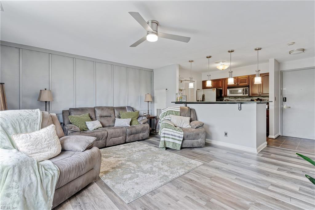 111 High ST 407