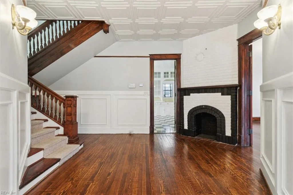 Newport News, Virginia 23607, United States, 5 Bedrooms Bedrooms, ,3 BathroomsBathrooms,Residential,Pending,5500