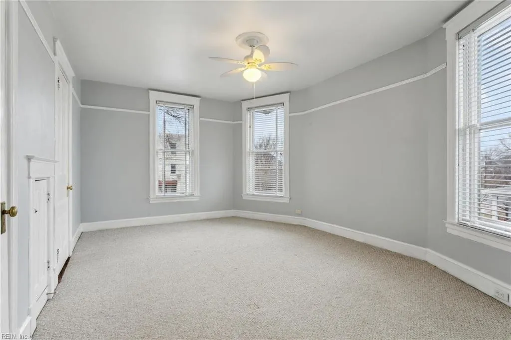 Newport News, Virginia 23607, United States, 5 Bedrooms Bedrooms, ,3 BathroomsBathrooms,Residential,Pending,5500