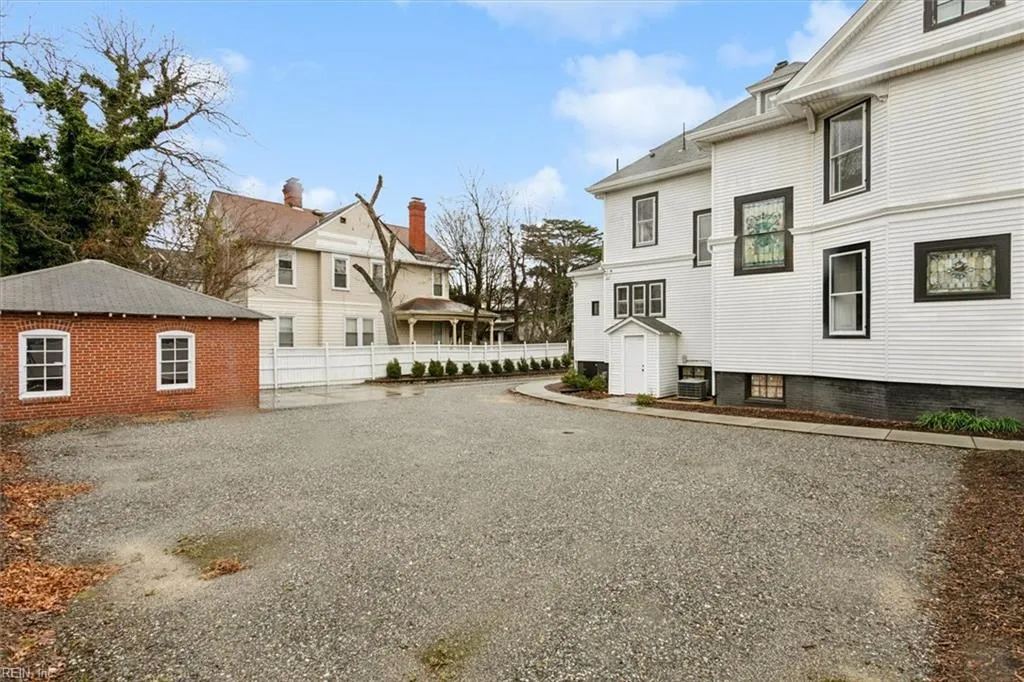 Newport News, Virginia 23607, United States, 5 Bedrooms Bedrooms, ,3 BathroomsBathrooms,Residential,Pending,5500