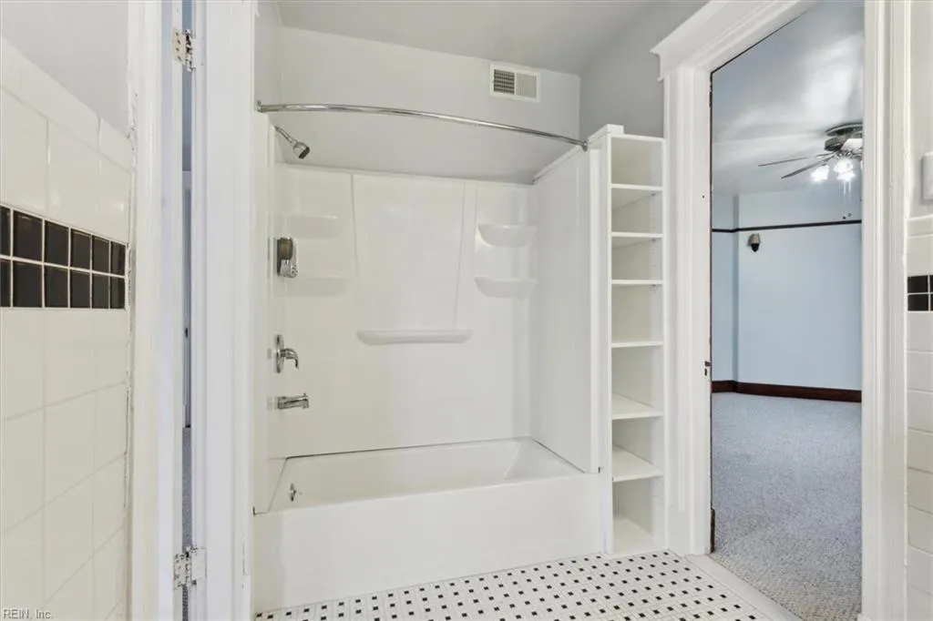 Newport News, Virginia 23607, United States, 5 Bedrooms Bedrooms, ,3 BathroomsBathrooms,Residential,Pending,5500