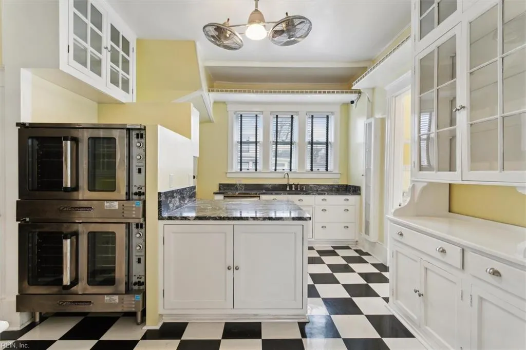 Newport News, Virginia 23607, United States, 5 Bedrooms Bedrooms, ,3 BathroomsBathrooms,Residential,Pending,5500