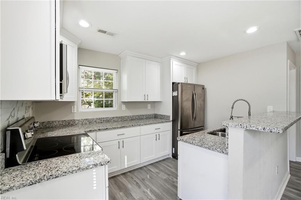 Photo of 1032 Anderson Street, Norfolk, VA 23504 (MLS # 10606753)