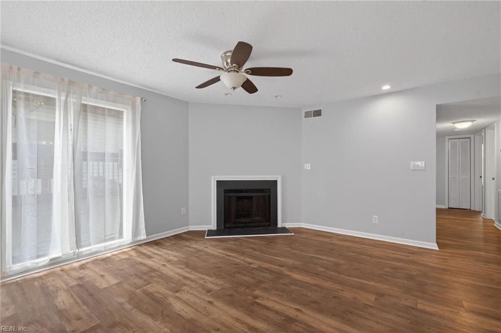 Photo of 2212 Vista Circle, Virginia Beach, VA 23451 (MLS # 10619578)