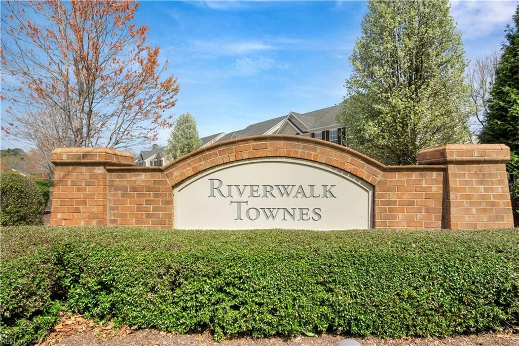 Photo of 101 Riva Court, Yorktown, VA 23690 (MLS # 10627081)