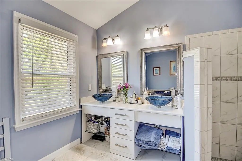 Virginia Beach, Virginia 23454, United States, 4 Bedrooms Bedrooms, ,4 BathroomsBathrooms,Residential,Pending,106826