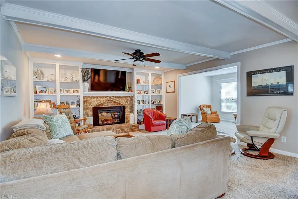 Virginia Beach, Virginia 23454, United States, 4 Bedrooms Bedrooms, ,4 BathroomsBathrooms,Residential,Pending,106826