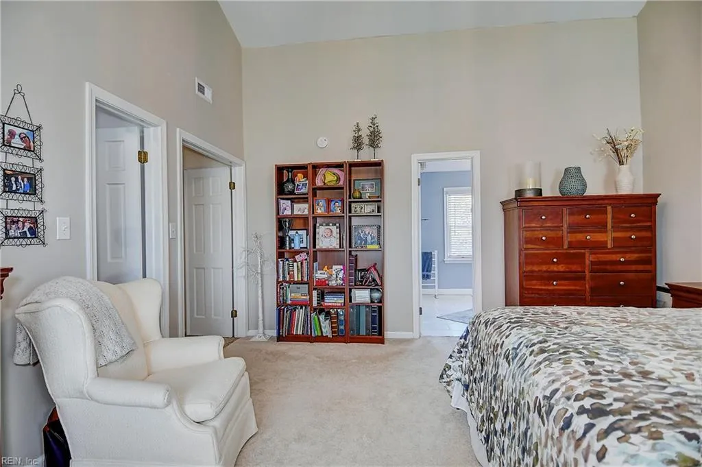 Virginia Beach, Virginia 23454, United States, 4 Bedrooms Bedrooms, ,4 BathroomsBathrooms,Residential,Pending,106826