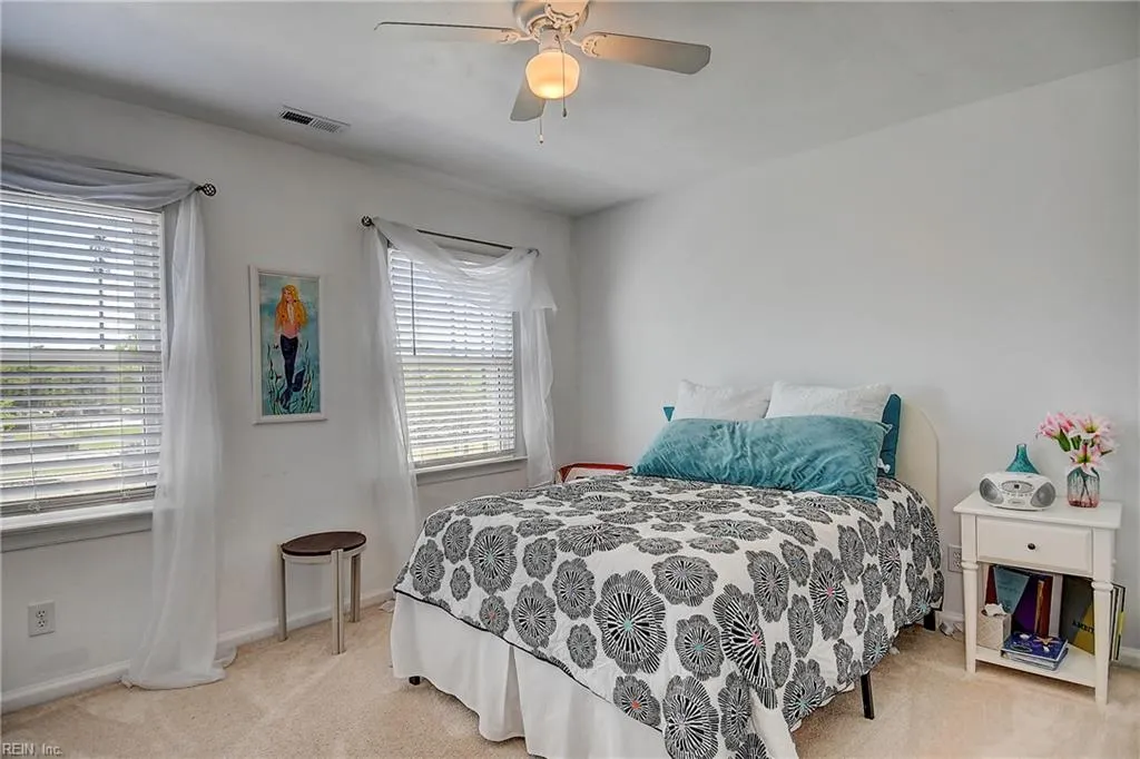 Virginia Beach, Virginia 23454, United States, 4 Bedrooms Bedrooms, ,4 BathroomsBathrooms,Residential,Pending,106826