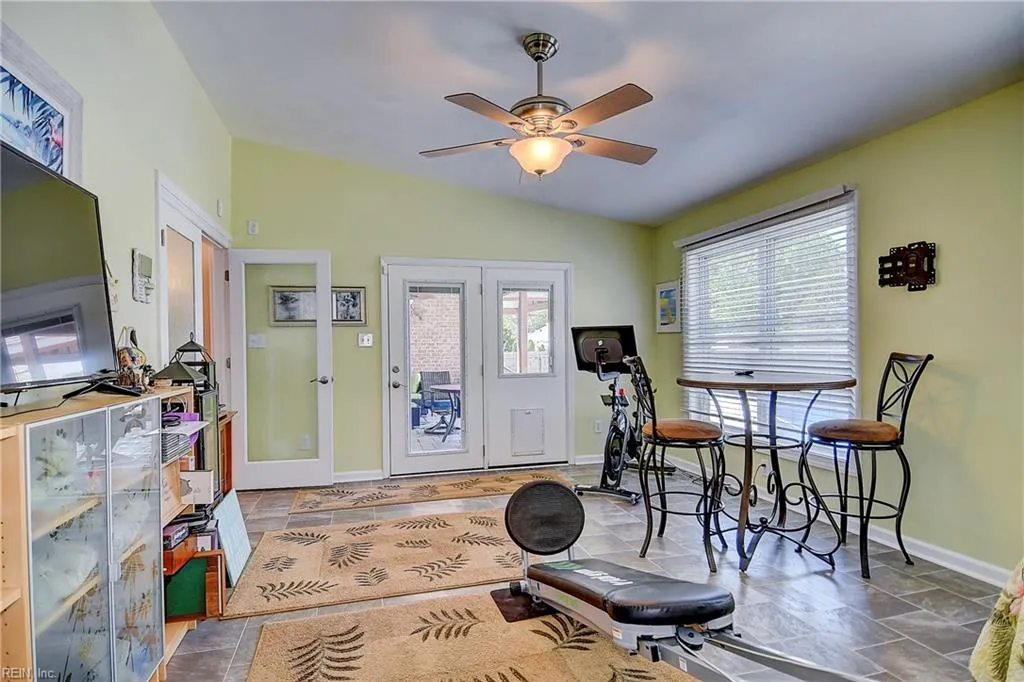 Virginia Beach, Virginia 23454, United States, 4 Bedrooms Bedrooms, ,4 BathroomsBathrooms,Residential,Pending,106826