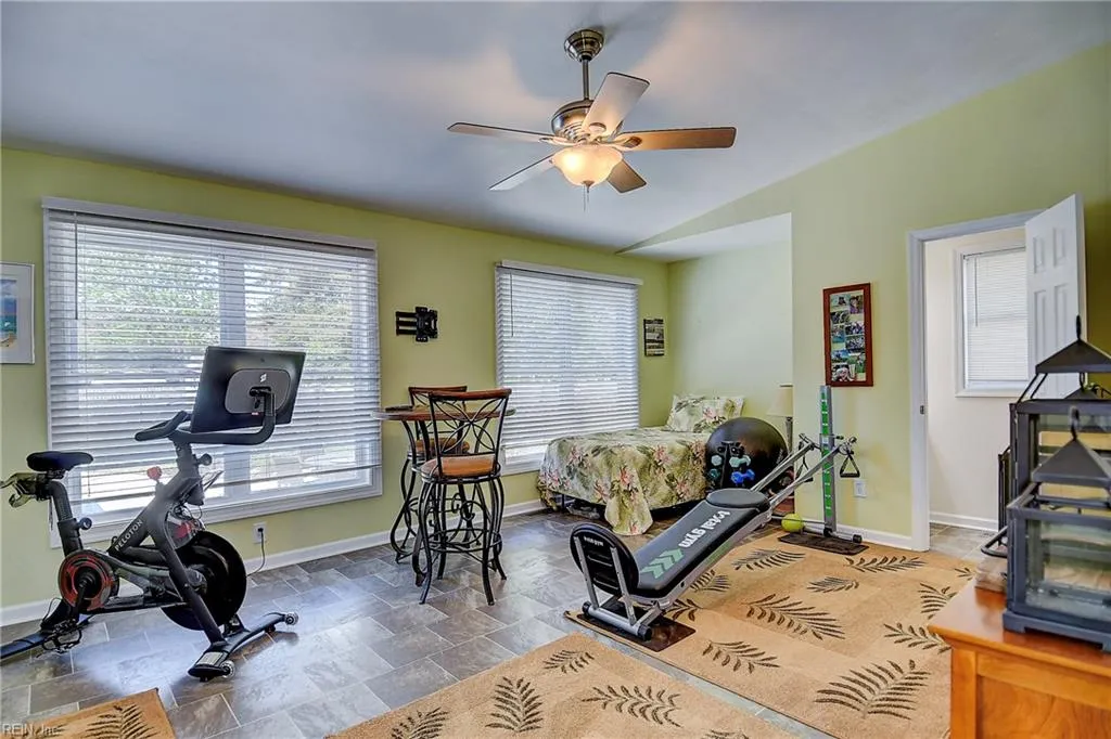 Virginia Beach, Virginia 23454, United States, 4 Bedrooms Bedrooms, ,4 BathroomsBathrooms,Residential,Pending,106826