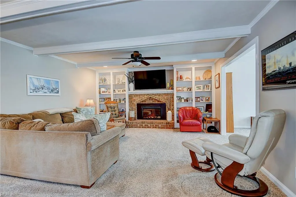 Virginia Beach, Virginia 23454, United States, 4 Bedrooms Bedrooms, ,4 BathroomsBathrooms,Residential,Pending,106826