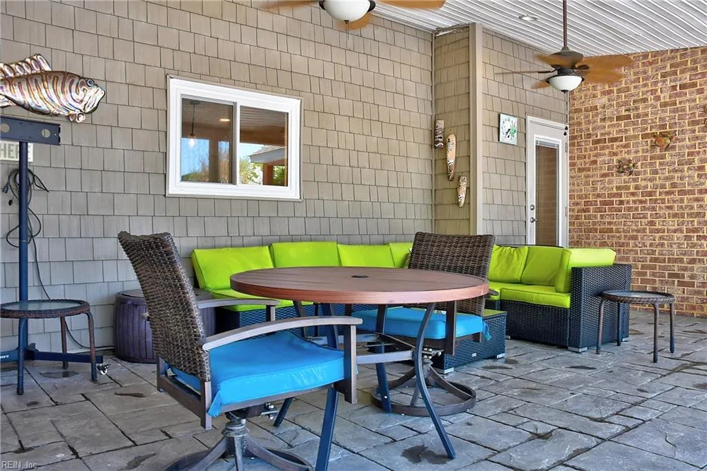 Virginia Beach, Virginia 23454, United States, 4 Bedrooms Bedrooms, ,4 BathroomsBathrooms,Residential,Pending,106826