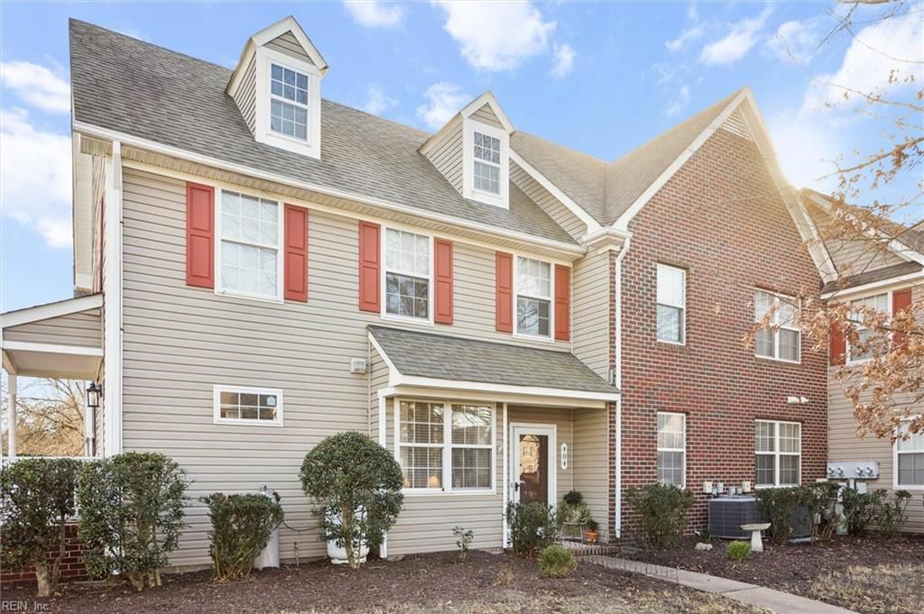 Photo of 404 Primrose Lane, Chesapeake, VA 23320 (MLS # 10617437)