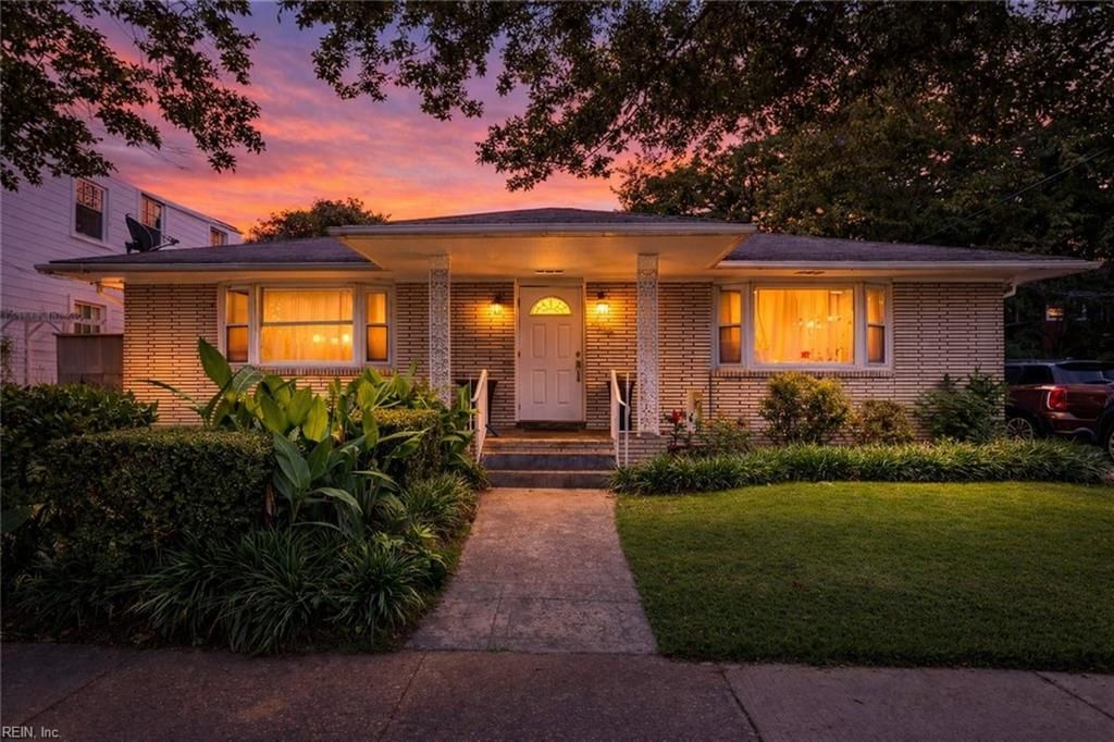 Photo of 963 Woodrow Avenue #B, Norfolk, VA 23517 (MLS # 10625082)