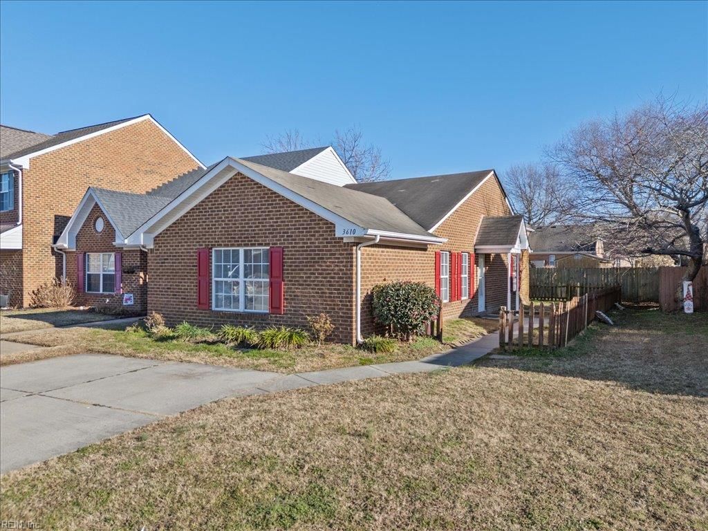 Photo of 3610 Whitechapel Arch, Chesapeake, VA 23321 (MLS # 10614613)