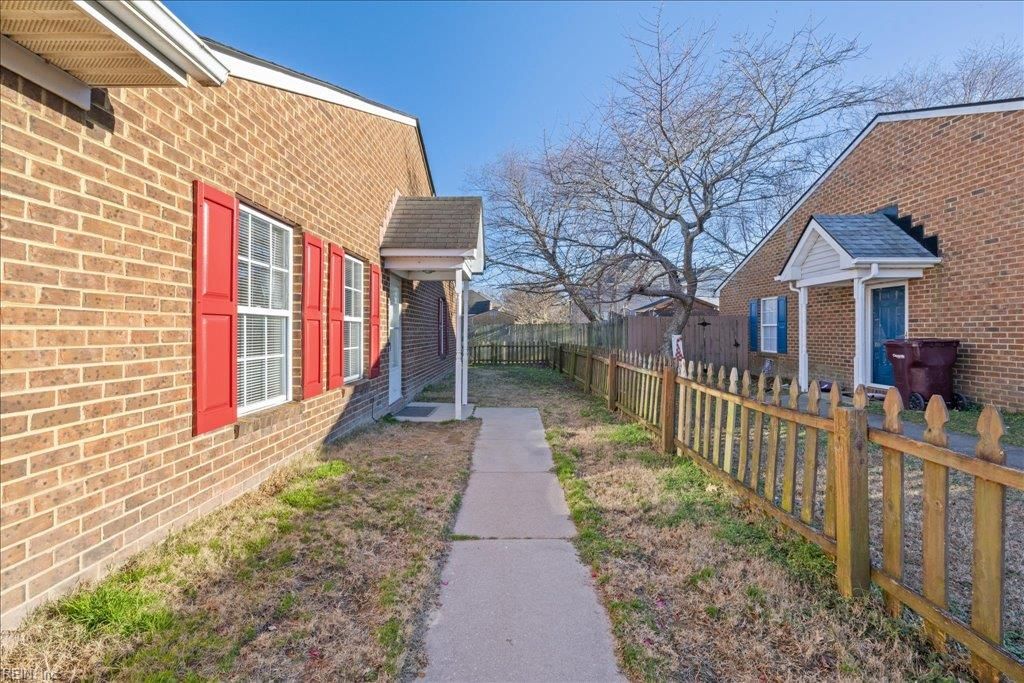 Photo of 3610 Whitechapel Arch, Chesapeake, VA 23321 (MLS # 10614613)