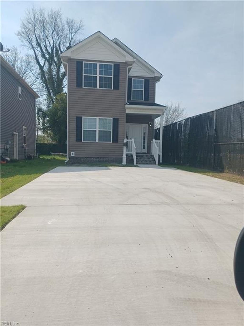 Photo of 1611 Highland Avenue, Portsmouth, VA 23704 (MLS # 10627023)