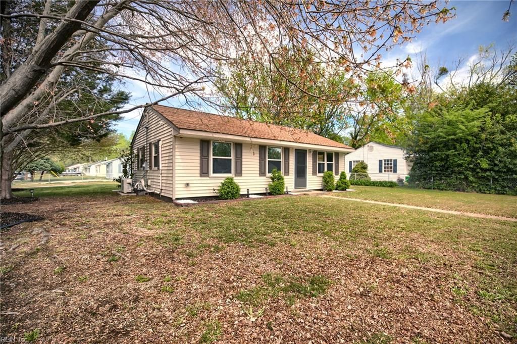 Photo of 901 77th Street, Newport News, VA 23605 (MLS # 10628676)