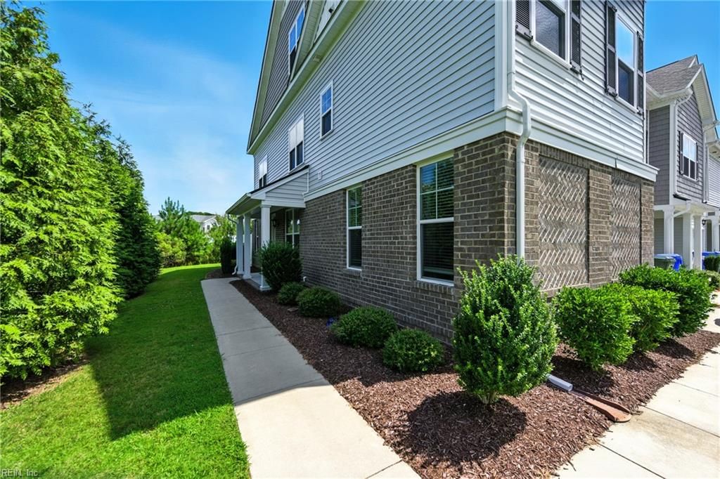 Photo of 301 Sikeston Lane, Chesapeake, VA 23322 (MLS # 10616106)