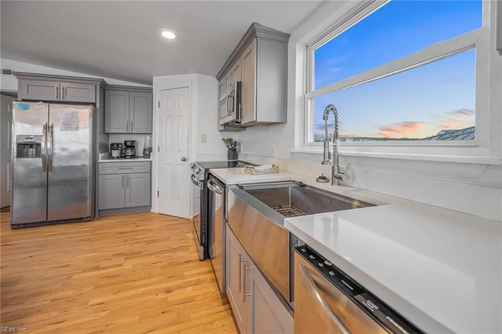 Virginia Beach, Virginia 23456, United States, 10 Bedrooms Bedrooms, ,7 BathroomsBathrooms,Residential,Active,493