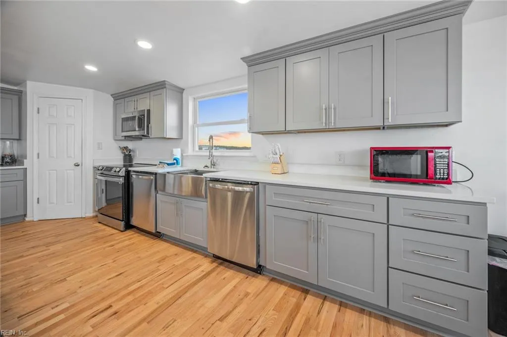 Virginia Beach, Virginia 23456, United States, 10 Bedrooms Bedrooms, ,7 BathroomsBathrooms,Residential,Active,493