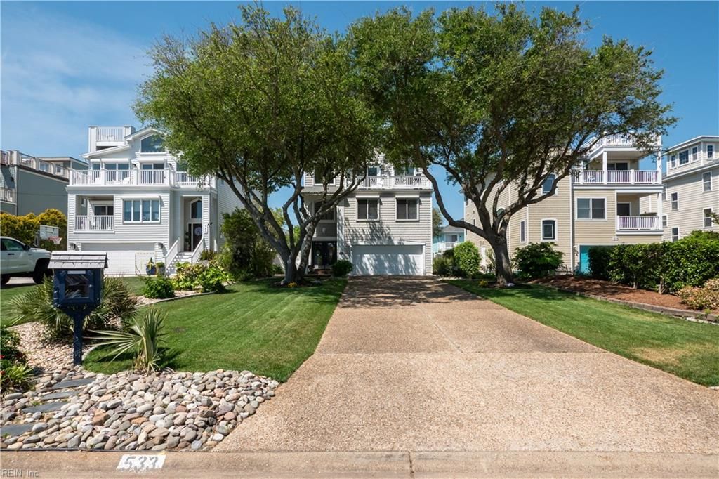 Photo of 533 Vanderbilt Avenue, Virginia Beach, VA 23451 (MLS # 10633212)