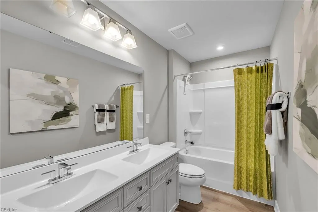 Suffolk, Virginia 23434, United States, 4 Bedrooms Bedrooms, ,3 BathroomsBathrooms,Residential,Active,255205