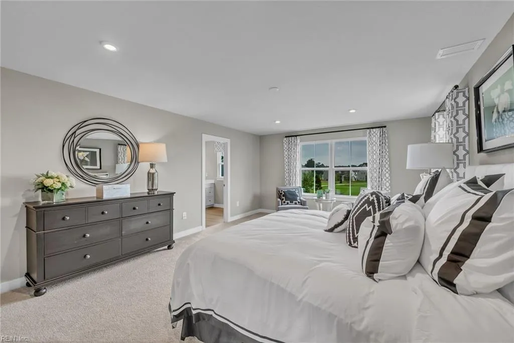 Suffolk, Virginia 23434, United States, 4 Bedrooms Bedrooms, ,3 BathroomsBathrooms,Residential,Active,255205